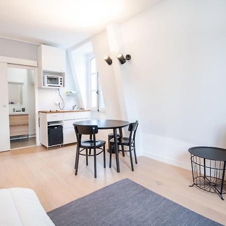 Recent Studio A Deux Pas Du Vieux Tours Apartment Exterior photo