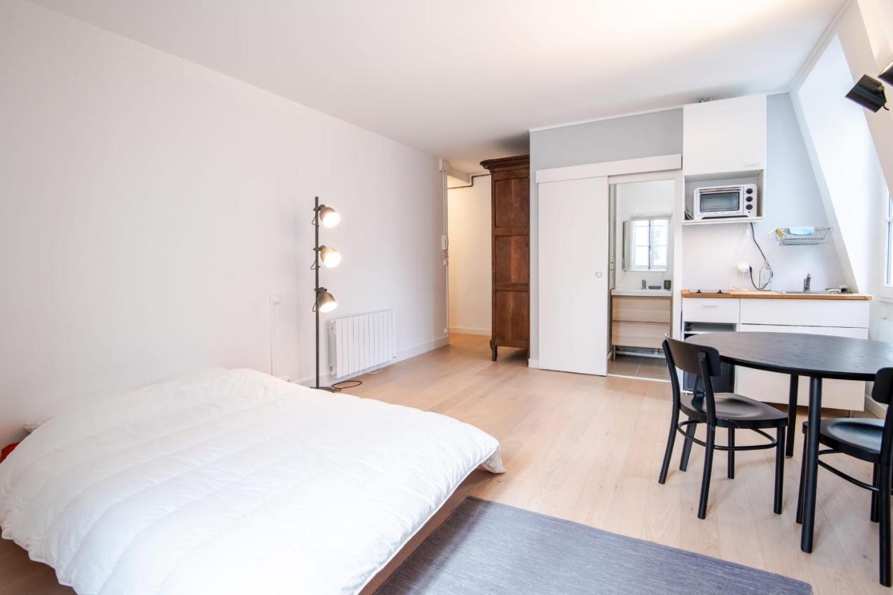 Recent Studio A Deux Pas Du Vieux Tours Apartment Exterior photo