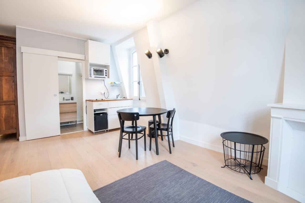 Recent Studio A Deux Pas Du Vieux Tours Apartment Exterior photo